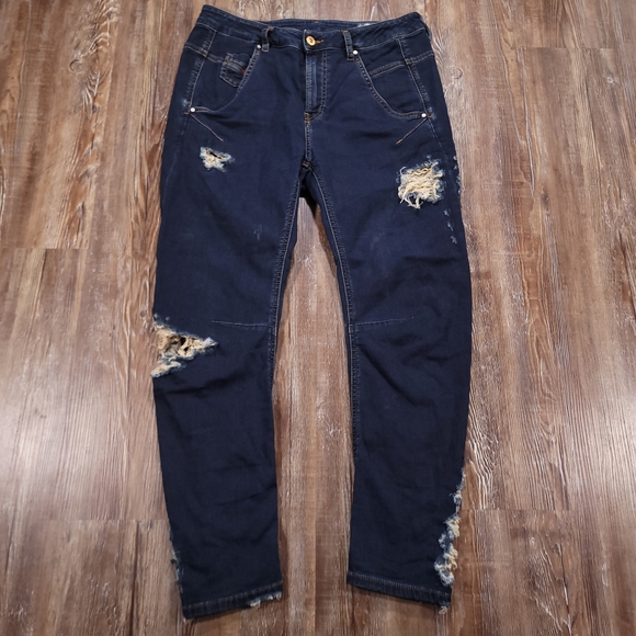 $185 Diesel Fayza Boyfriend Distressed Grunge Punk Stretch Jeans